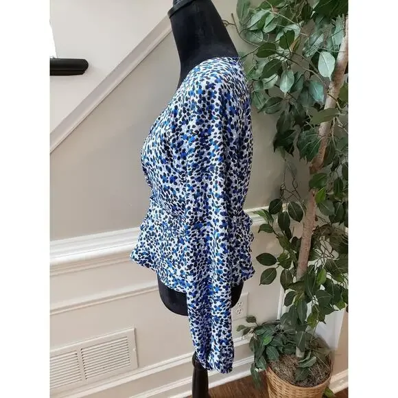 Express Blouse Top Womens Medium Blue Abstract Print Long Sleeve V-Neck Pullover - Picture 13 of 13